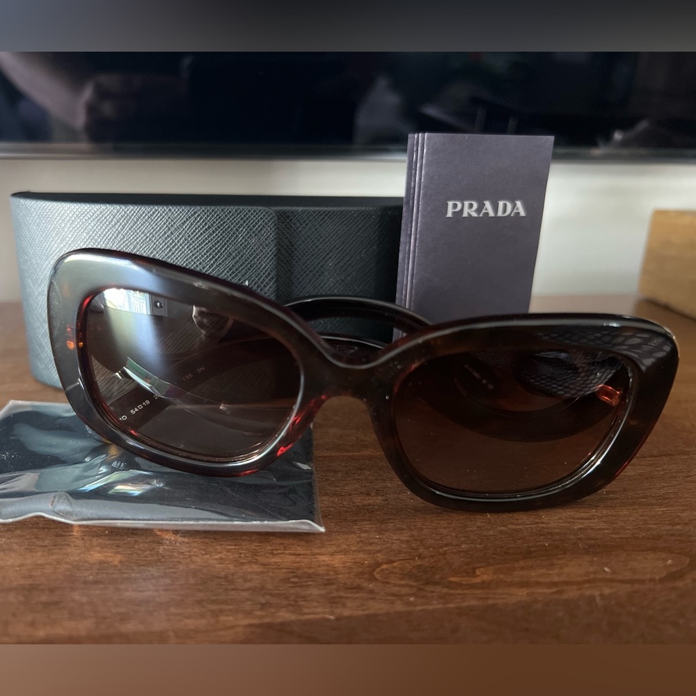 Prada Women's Brown Sunglasses NWOT